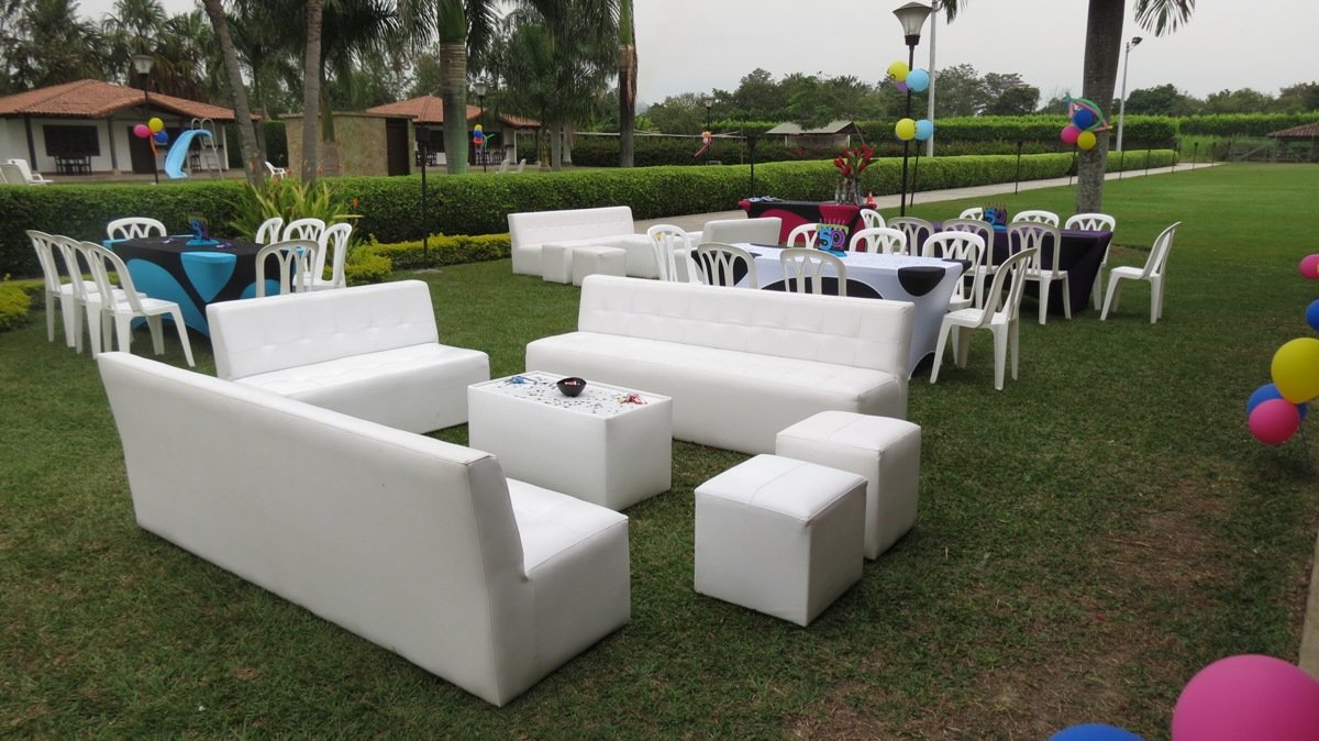 Cómo diseñar un lounge ejecutivo en tu evento empresarial