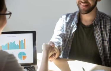 Estrategias de persuasión para convencer a directivos de asistir