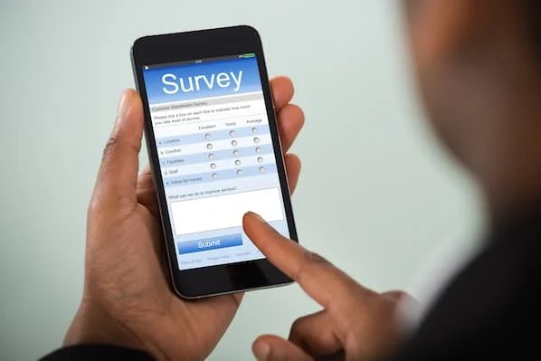 How to design real-time surveys for corporate events in California