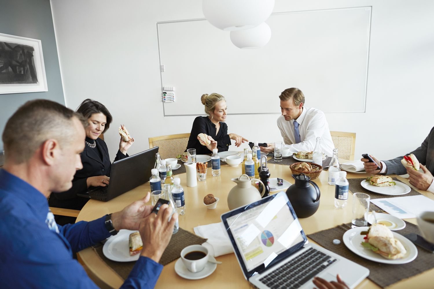 Secrets to Planning Executive Lunches with Discussion Tables in Texas