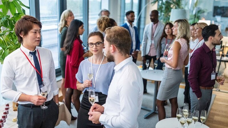 La relevancia de los meetups de networking previos a un gran congreso
