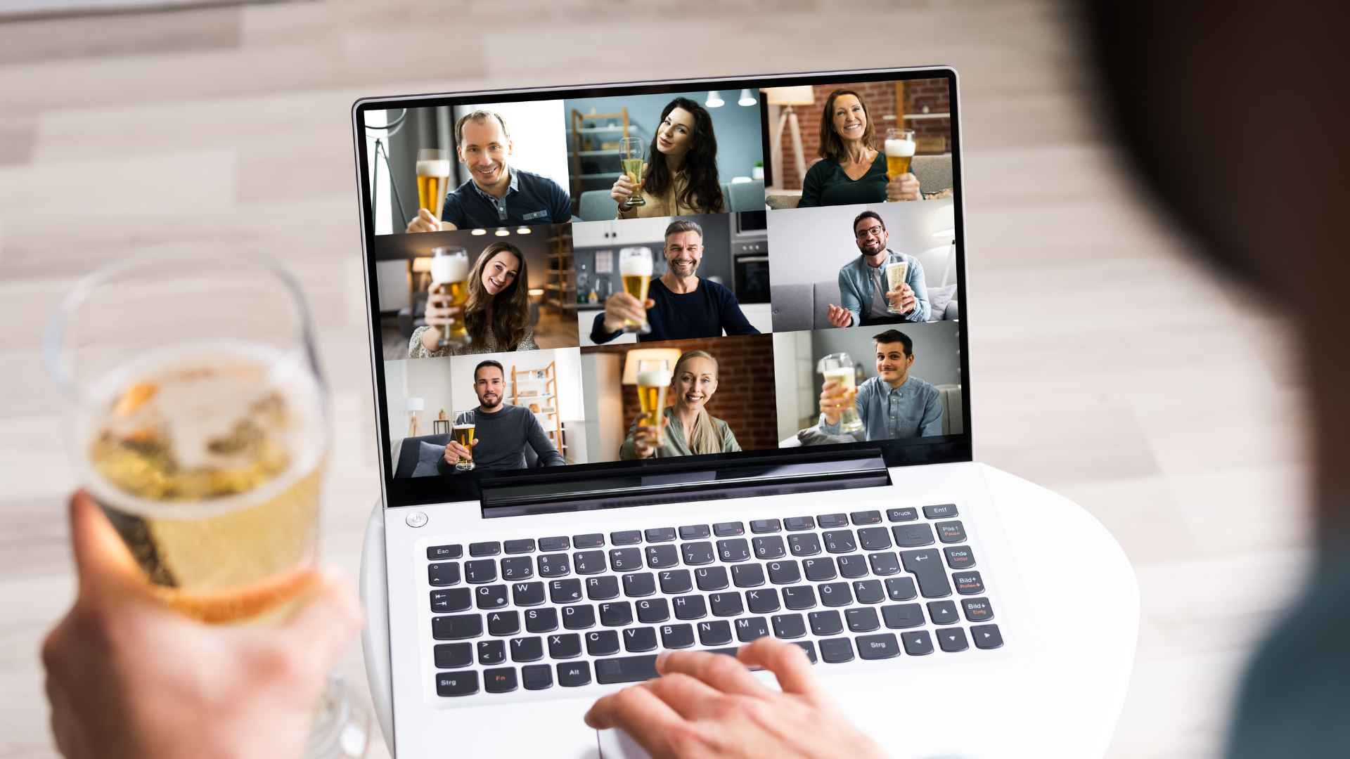 15 Fun & Festive Virtual Holiday Party Ideas for Remote Teams