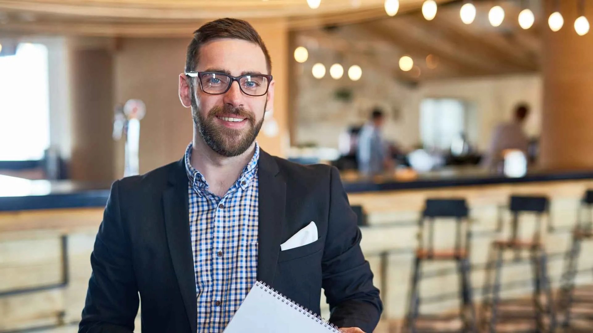 Coordinador de eventos: qué es, qué hace y cómo elegir el indicado para tu empresa
