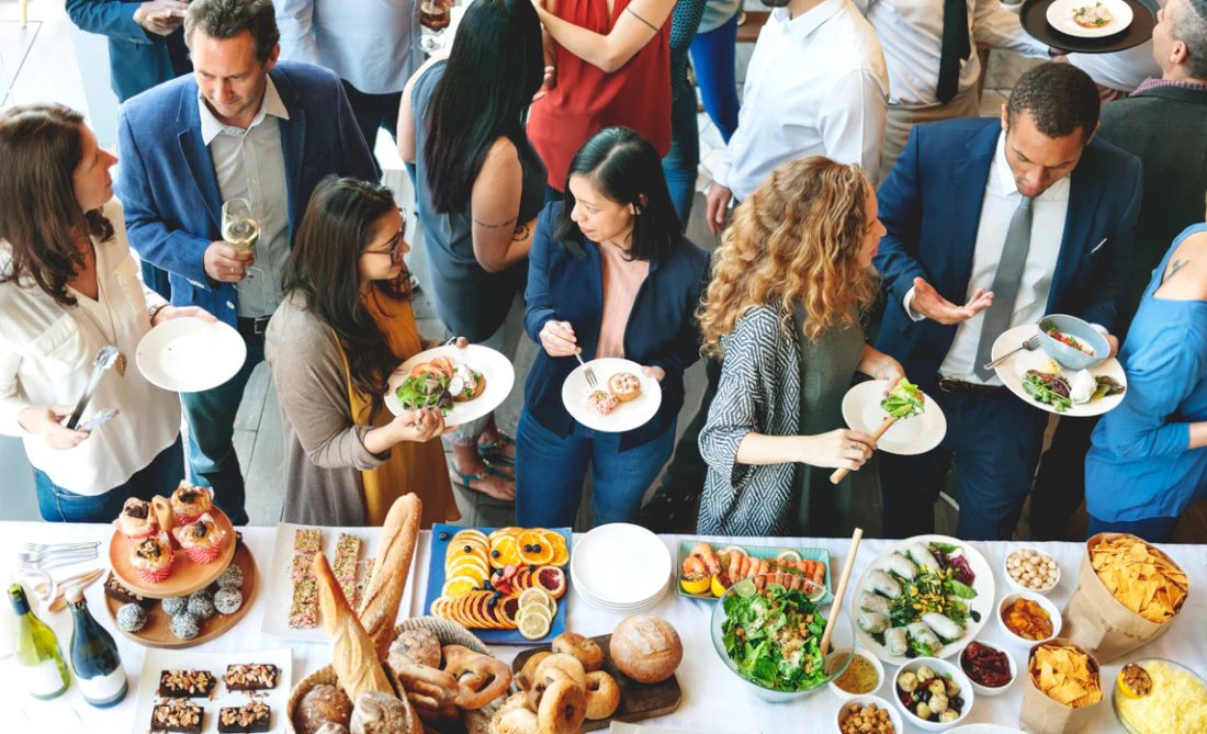Estrategias para reducir el desperdicio de alimentos en eventos corporativos