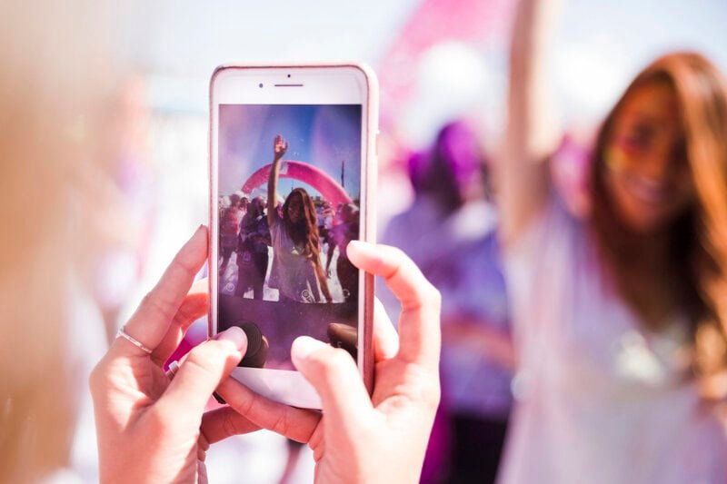 Estrategias para reutilizar contenido de tu evento corporativo en redes sociales