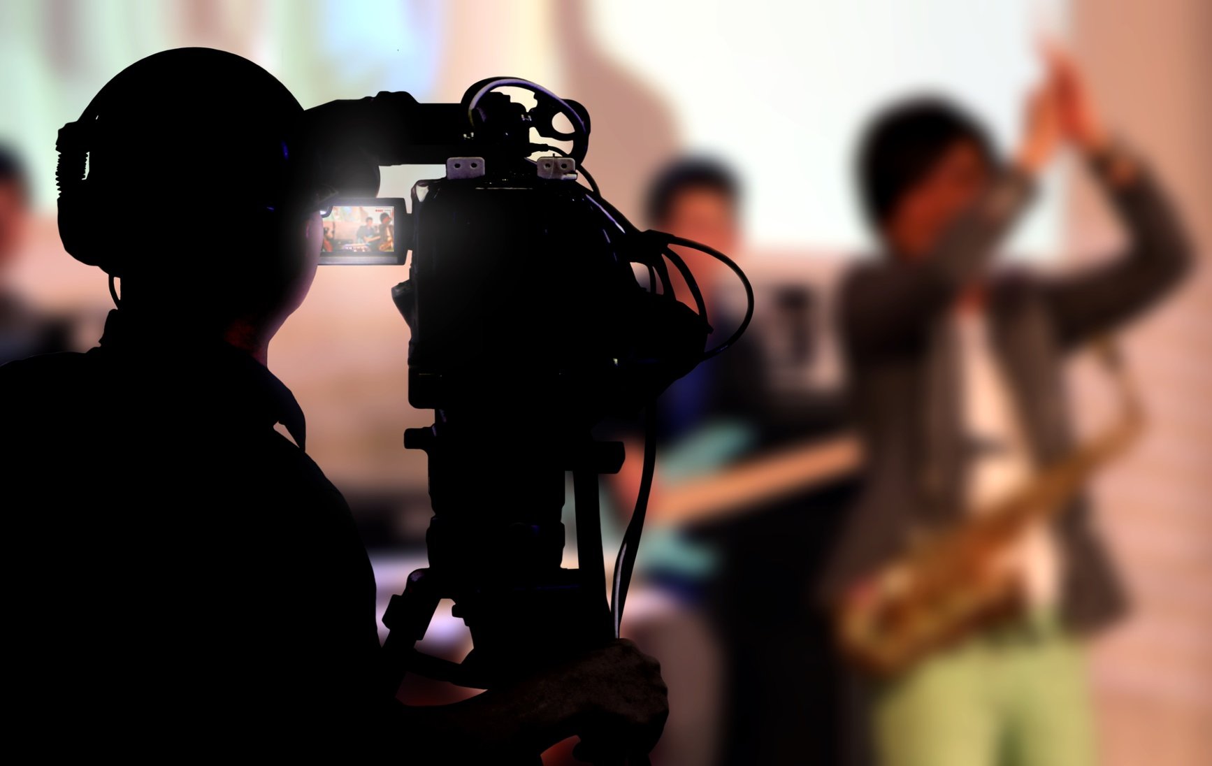 Formas de involucrar a los medios de comunicación locales en tus eventos corporativos