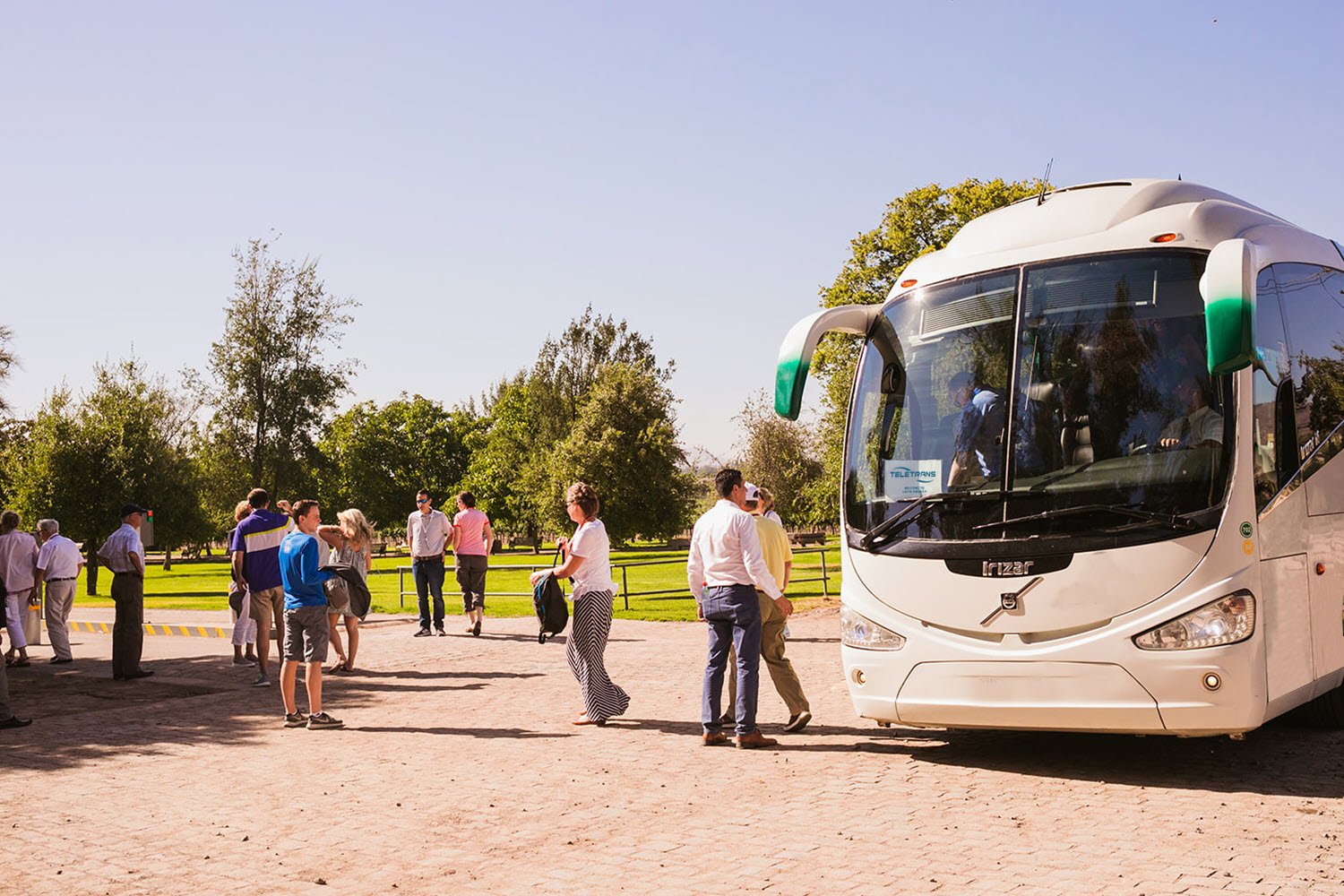 Estrategias para promover el uso de transporte compartido para eventos corporativos