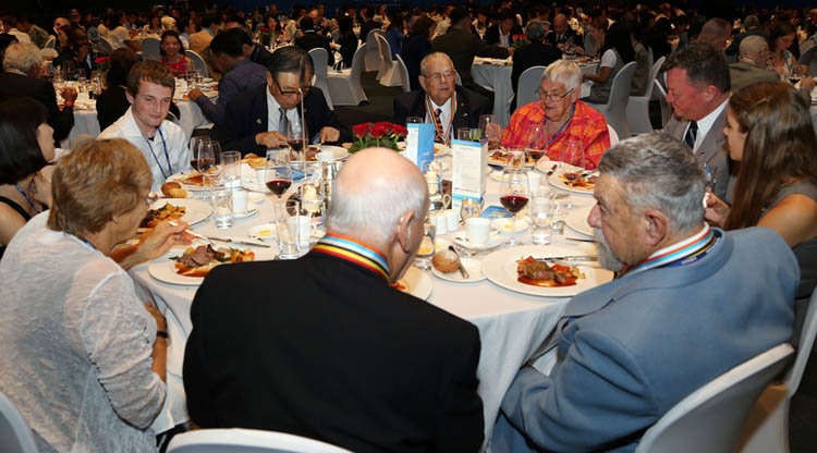 Técnicas de debate y su implementación en mesas redondas para eventos corporativos